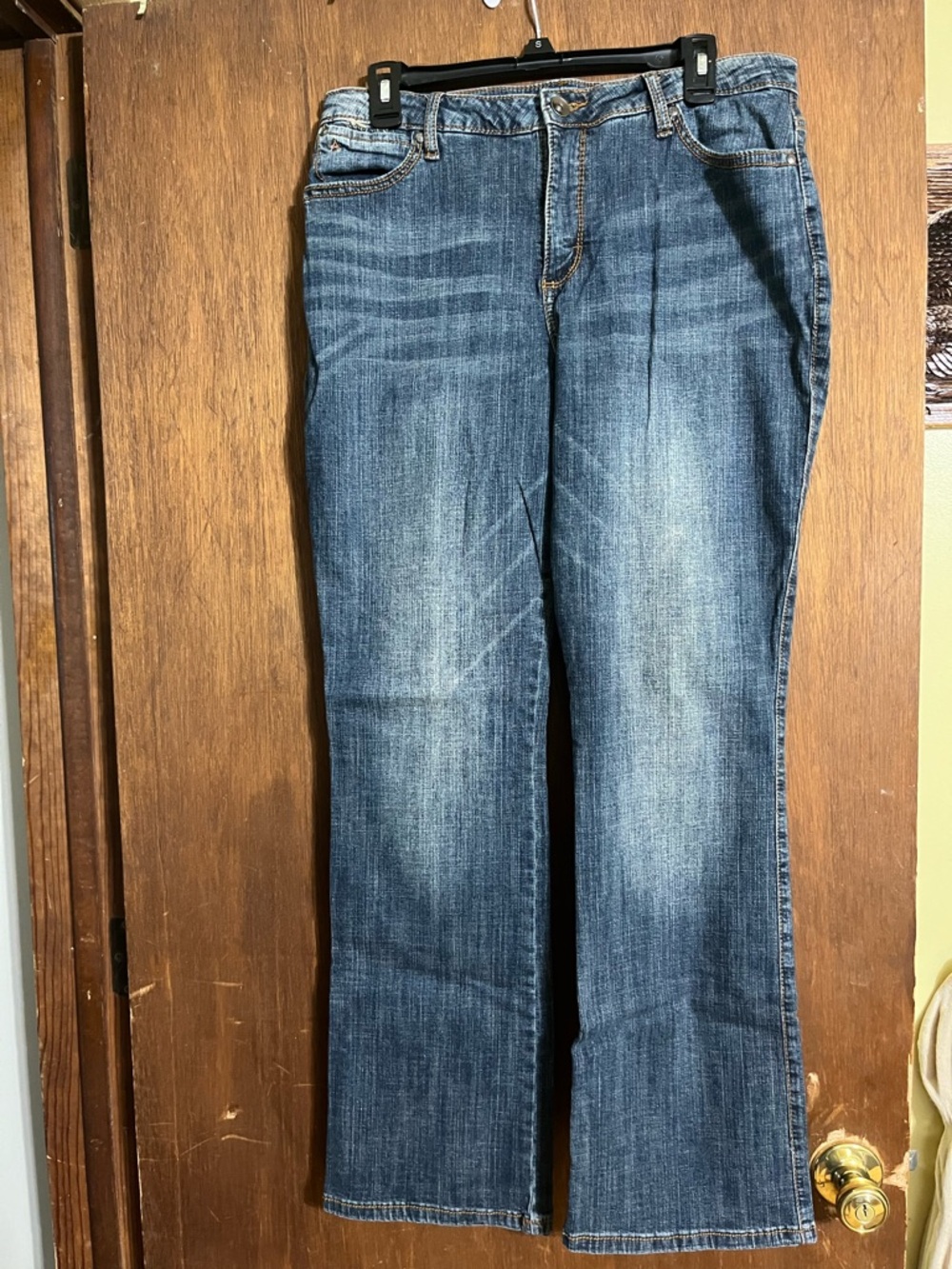 Wrangler Women's Boot Cut Jeans - Medium Blue Wash